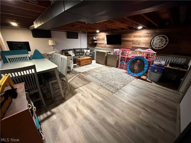 28575 Holly Drive, North Olmsted, OH 44070