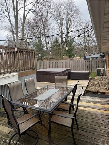 28575 Holly Drive, North Olmsted, OH 44070