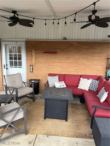 28575 Holly Drive, North Olmsted, OH 44070