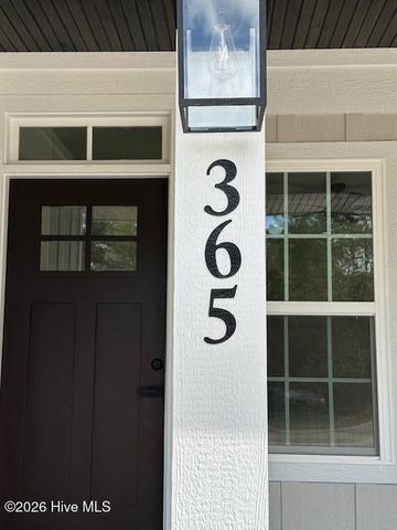 365 W New Jersey Avenue, Southern Pines, NC 28387