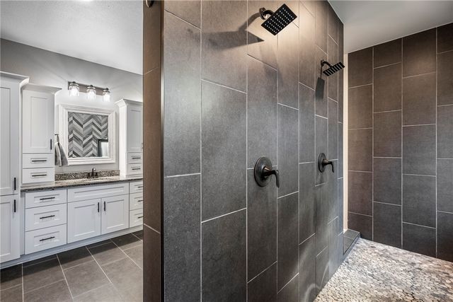 4 Partney Circle, Bella Vista, AR 72715