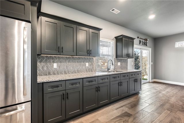 4 Partney Circle, Bella Vista, AR 72715