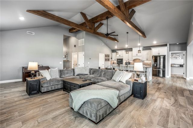 4 Partney Circle, Bella Vista, AR 72715