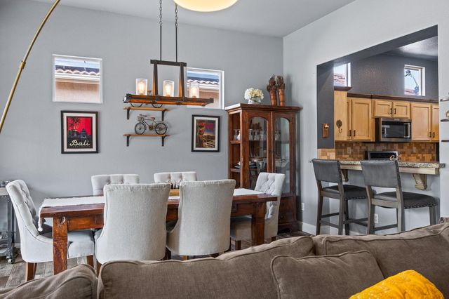 9383 N Dearing, Fresno, CA 93720