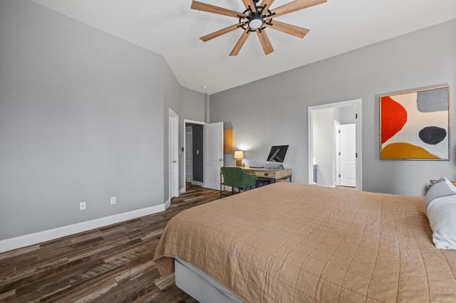 9383 N Dearing, Fresno, CA 93720