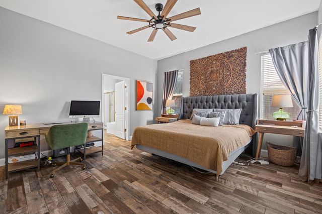 9383 N Dearing, Fresno, CA 93720