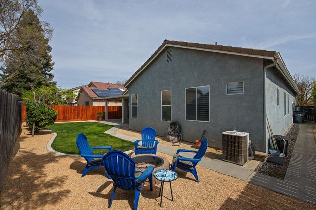 9383 N Dearing, Fresno, CA 93720