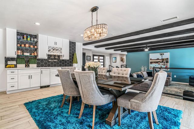 43170 Warner Trail, Palm Desert, CA 92211