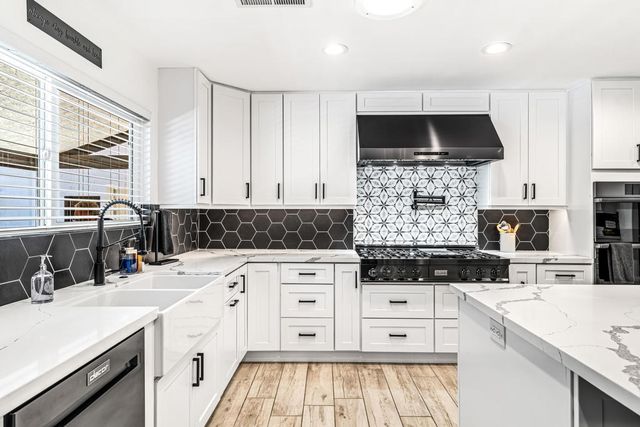 43170 Warner Trail, Palm Desert, CA 92211