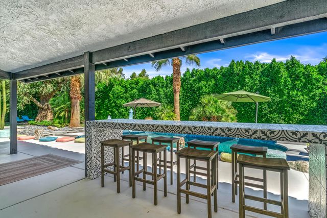 43170 Warner Trail, Palm Desert, CA 92211