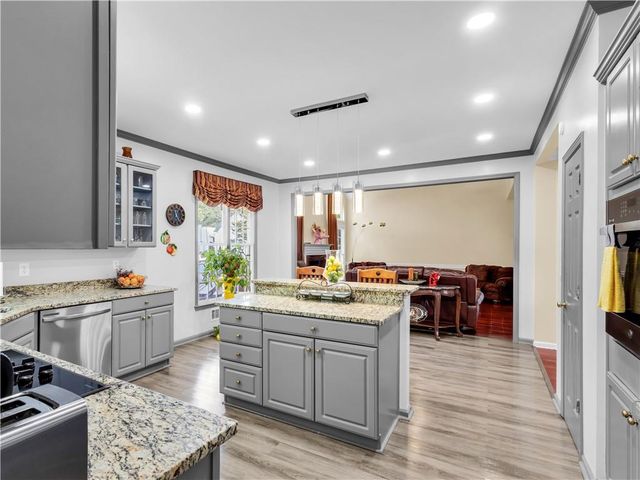 2354 Brentmoore Point, Conyers, GA 30013