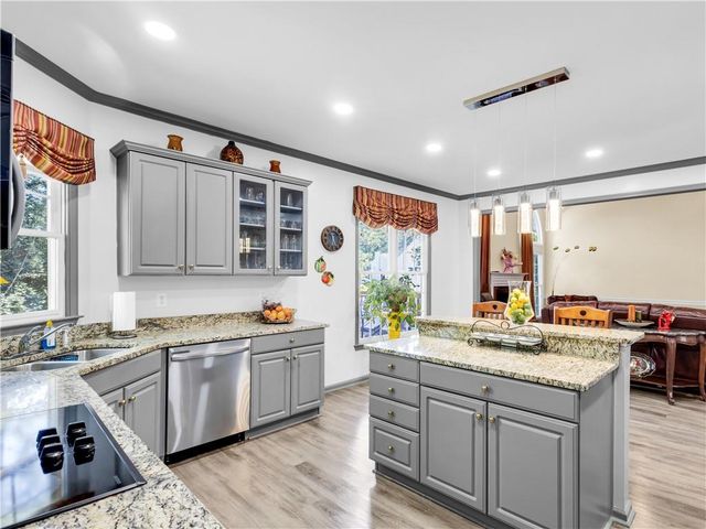 2354 Brentmoore Point, Conyers, GA 30013