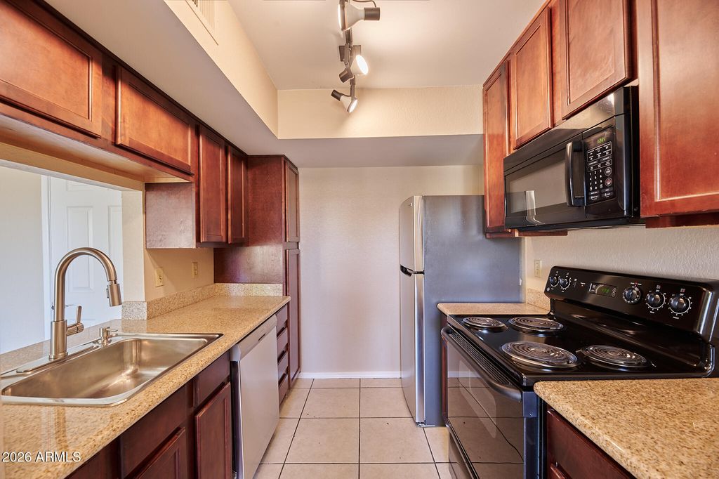 Image 6 of property listing at 3500 N HAYDEN Road 310, Scottsdale, AZ 85251
