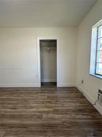 2400 NW 15th St, Miami, FL 33125