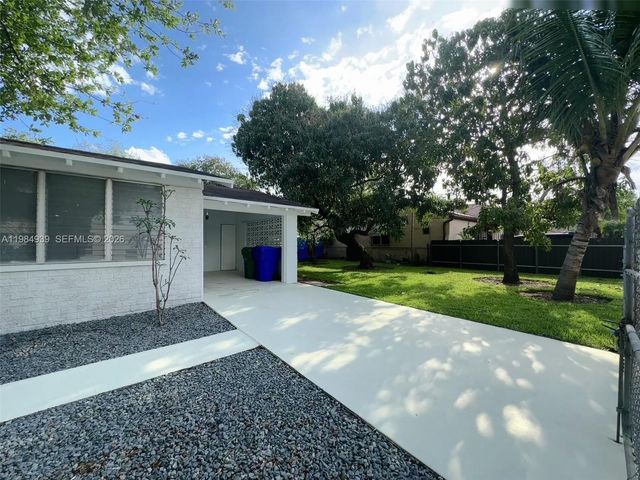 2400 NW 15th St, Miami, FL 33125