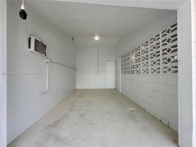 2400 NW 15th St, Miami, FL 33125