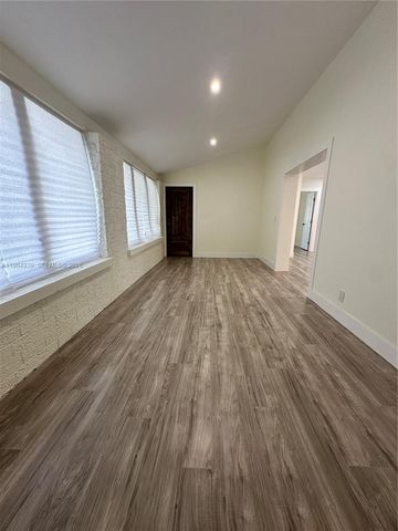 2400 NW 15th St, Miami, FL 33125