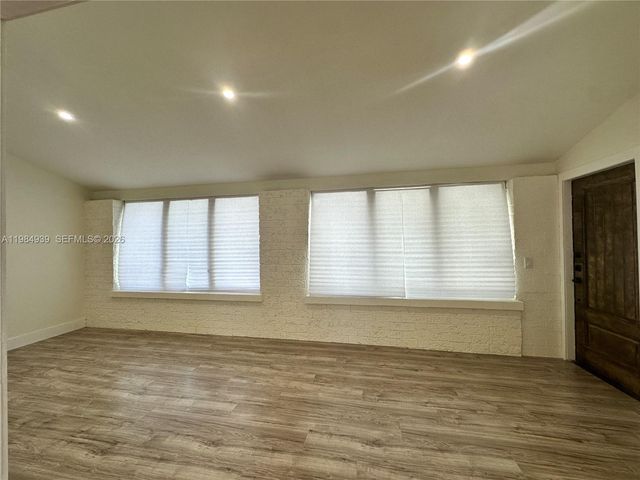 2400 NW 15th St, Miami, FL 33125