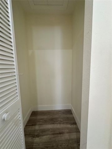 2400 NW 15th St, Miami, FL 33125