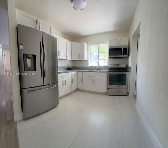 2400 NW 15th St, Miami, FL 33125