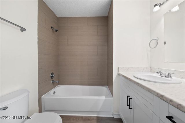 5628 MARATHON Parkway, Jacksonville, FL 32244
