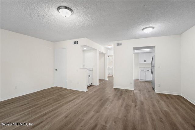 5628 MARATHON Parkway, Jacksonville, FL 32244