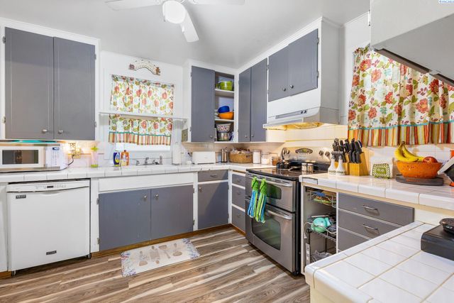 947 Long Ave., Richland, WA 99352