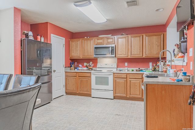 11211 Ancient Coach, San Antonio, TX 78213