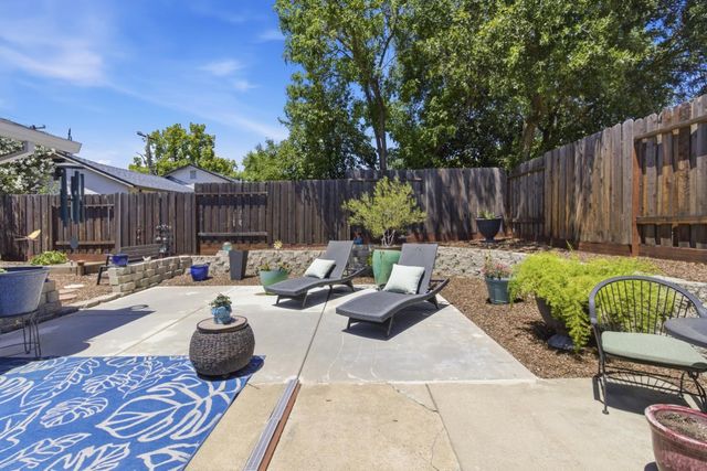 6703 Admiral Ave, Fair Oaks, CA 95628