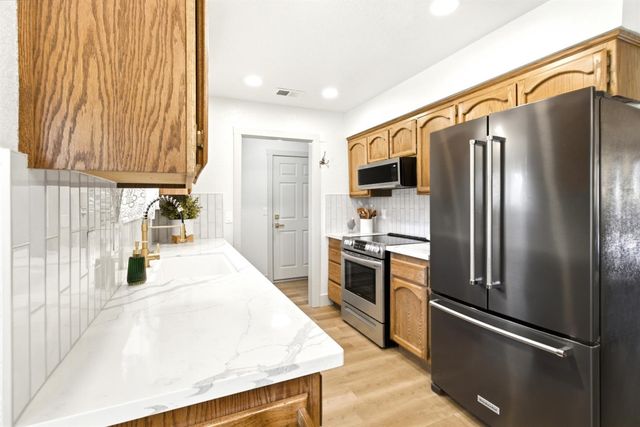 6703 Admiral Ave, Fair Oaks, CA 95628
