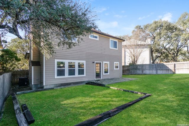 1423 View Top, San Antonio, TX 78258