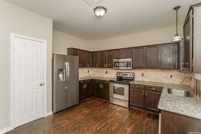 1423 View Top, San Antonio, TX 78258