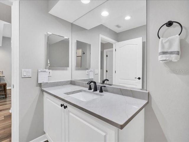 3701 54TH DRIVE W 102, Bradenton, FL 34210