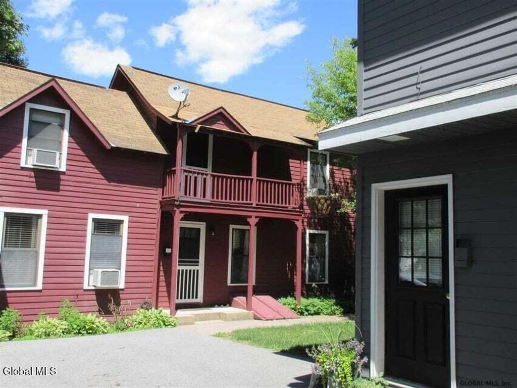 23 George Street Street B, Saratoga Springs, NY 12866