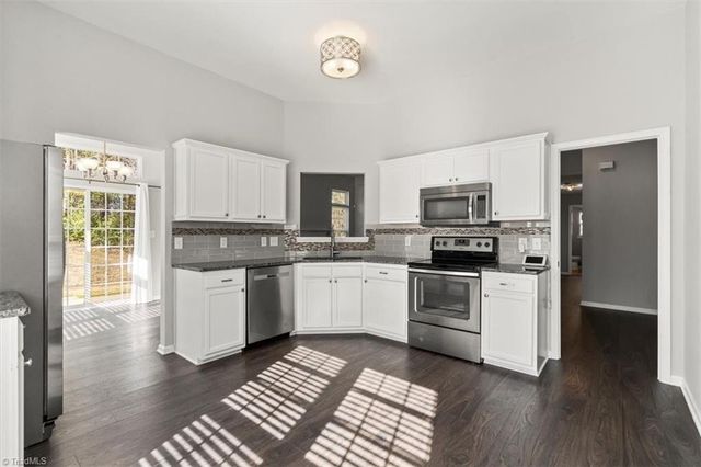 2203 Oakhurst Court, Kannapolis, NC 28081