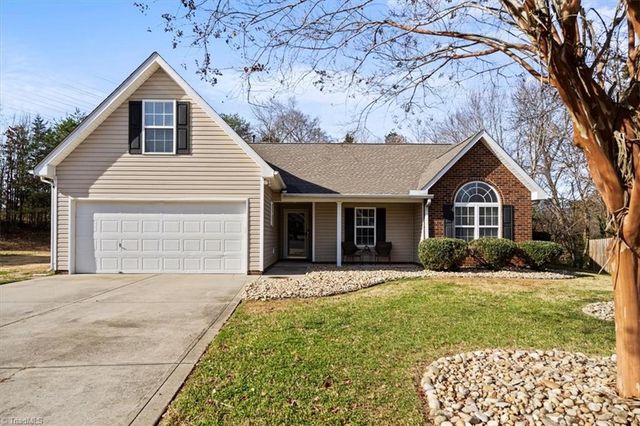 2203 Oakhurst Court, Kannapolis, NC 28081