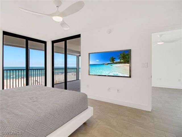 9415 Gulf Shore DR 102, Naples, FL 34108