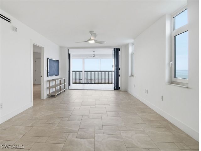 9415 Gulf Shore DR 102, Naples, FL 34108