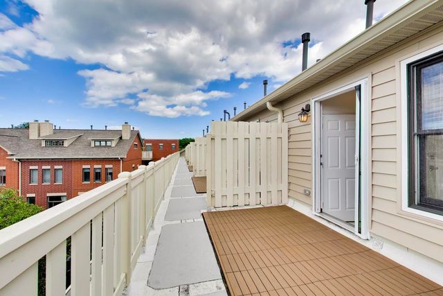1806 W ARGYLE Street G, Chicago, IL 60640