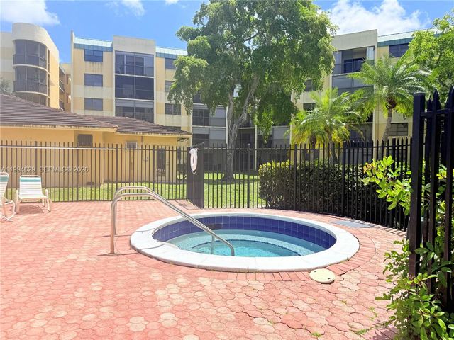 6575 W Oakland Park Blvd 311, Lauderhill, FL 33313