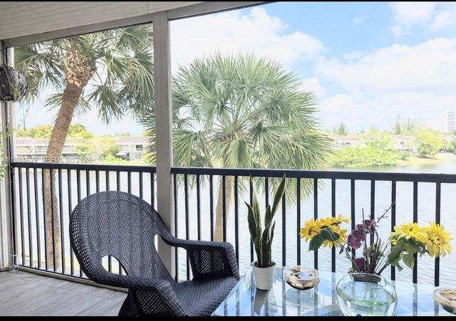6575 W Oakland Park Blvd 311, Lauderhill, FL 33313