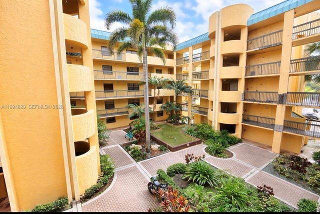 6575 W Oakland Park Blvd 311, Lauderhill, FL 33313