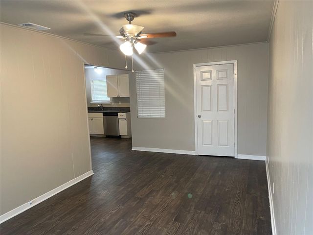 618 Rolling Ridge Drive, Lewisville, TX 75067
