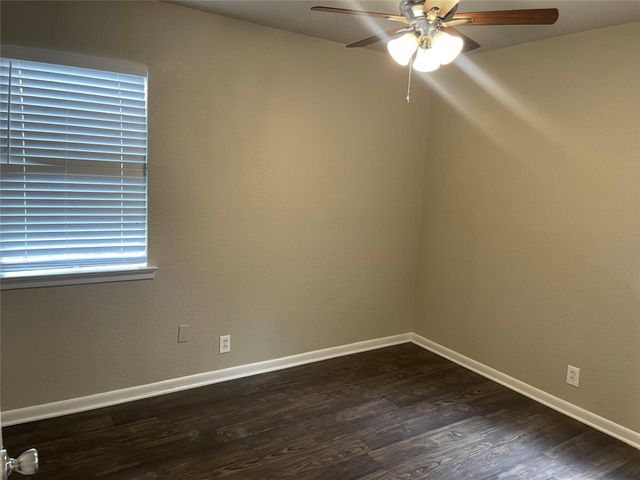 618 Rolling Ridge Drive, Lewisville, TX 75067