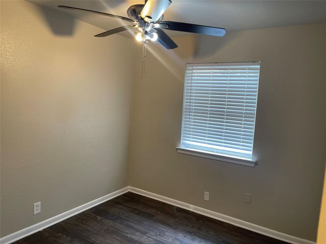 618 Rolling Ridge Drive, Lewisville, TX 75067