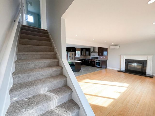 400 Santa Maria Dr, Fairfield, CA 94533