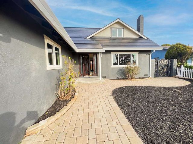 400 Santa Maria Dr, Fairfield, CA 94533