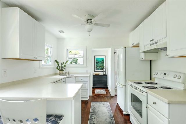 59 Booth Avenue, East Providence, RI 02915