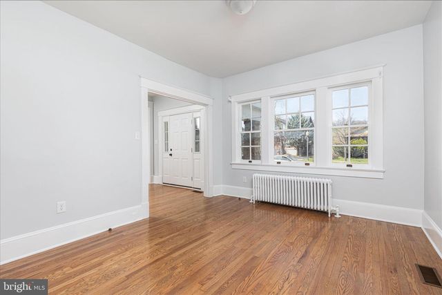 429 N ROYAL AVE, Front Royal, VA 22630
