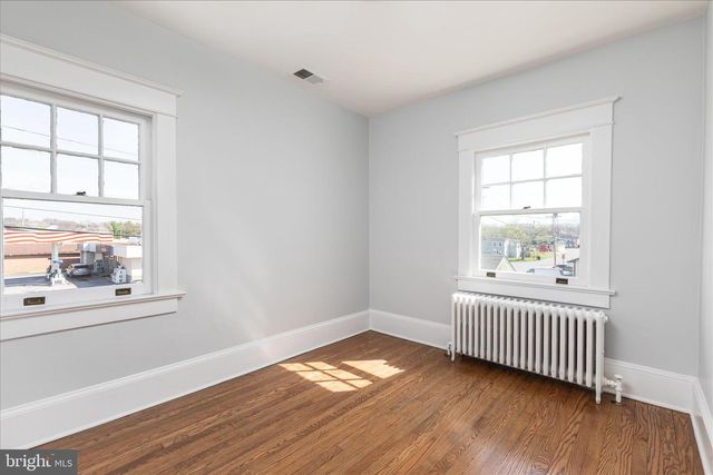 429 N ROYAL AVE, Front Royal, VA 22630